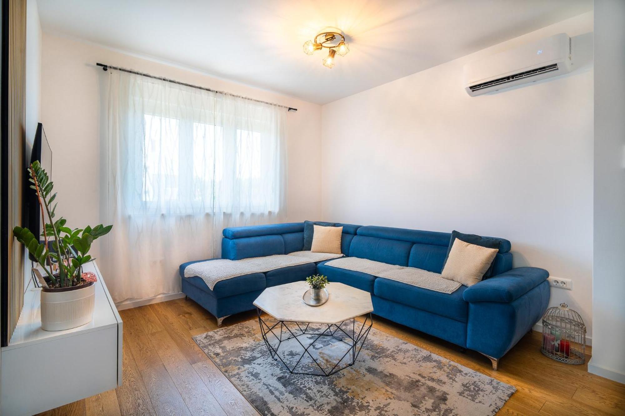 Korina Apartment - Free Private Parking 扎达尔 外观 照片